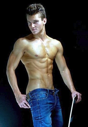 Stripper-Cottbus-01.jpg